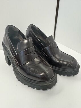 Chunky Platform Loafers in Burgundy